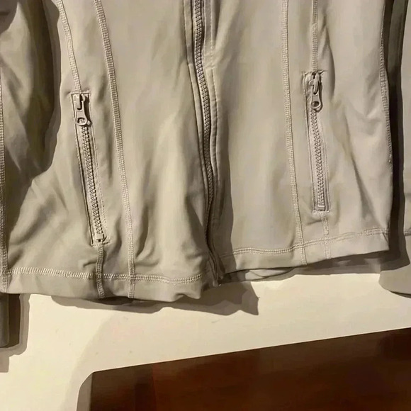 90 Degree by Reflex Full Zip Runner Jacket - Picture 3 of 9